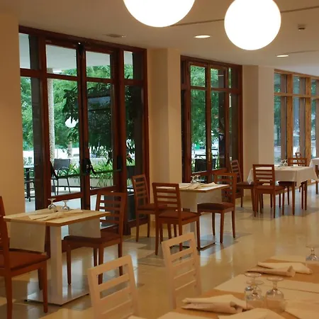 Hotel Robles 3*
