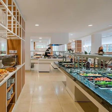 Robles Hotel 3*