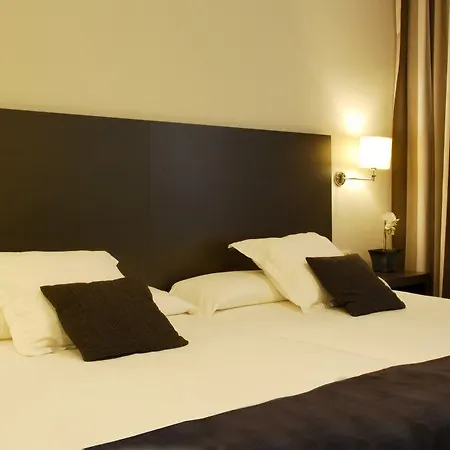 Robles Hotel 3*
