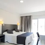 Hotel Robles 3*