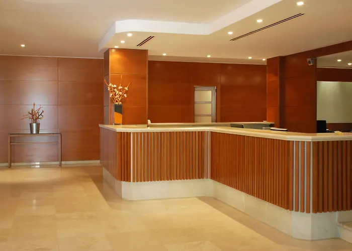 Hotel Robles 3*