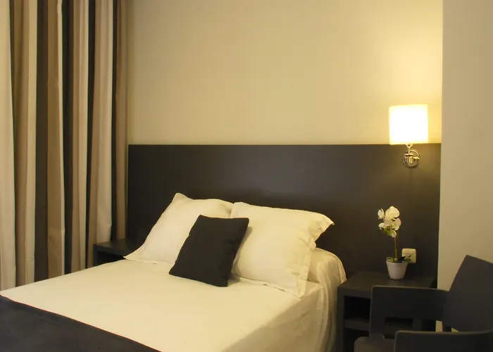 Robles Hotel 3*