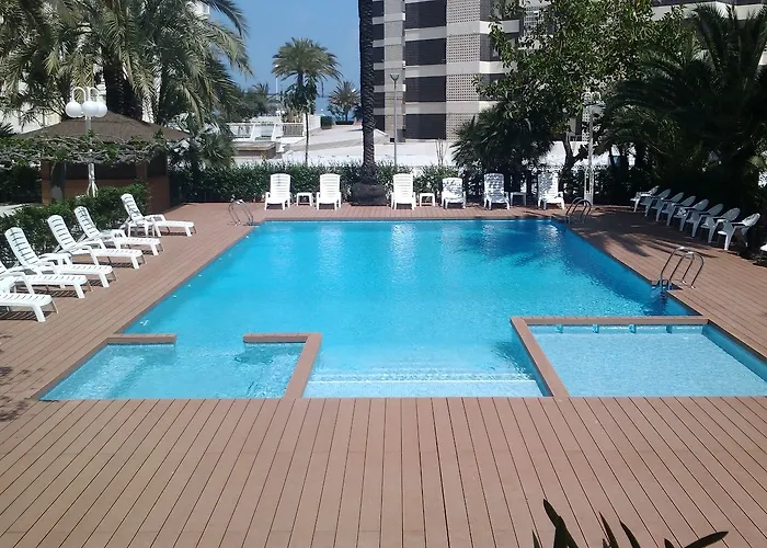 Hotel Robles 3*
